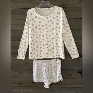 NWOT VICTORIA’S SECRET Print Pajama Set